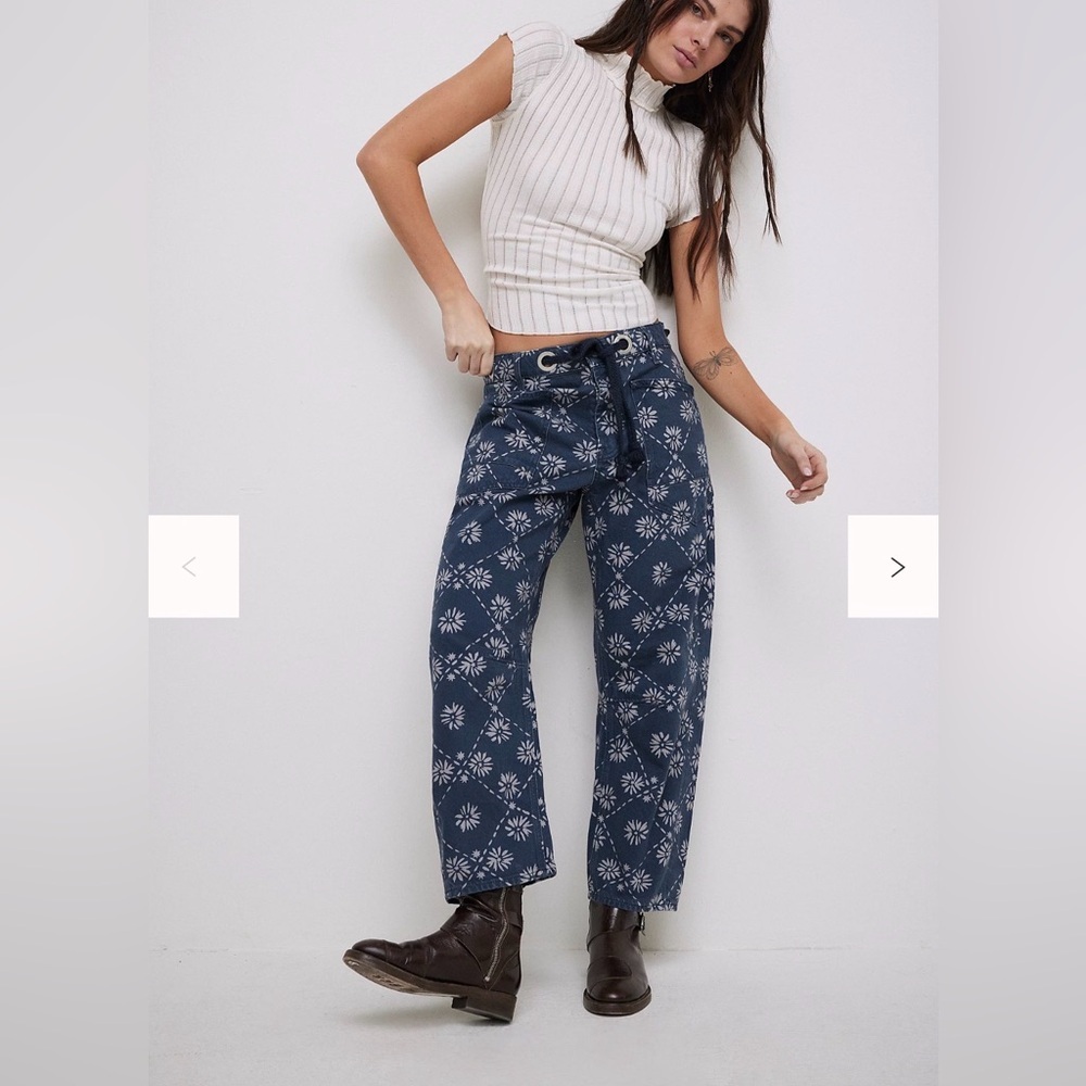 Free People We The Free Moxie Printed Low-Slung Barrel Jean Wallpaper Geo 31 NWT